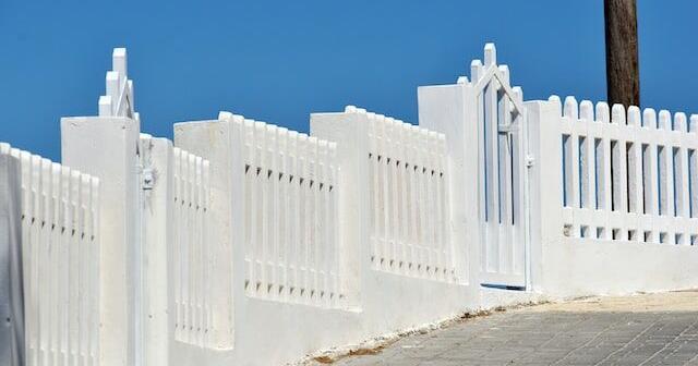 The Benefits of Installing Fencing Systems